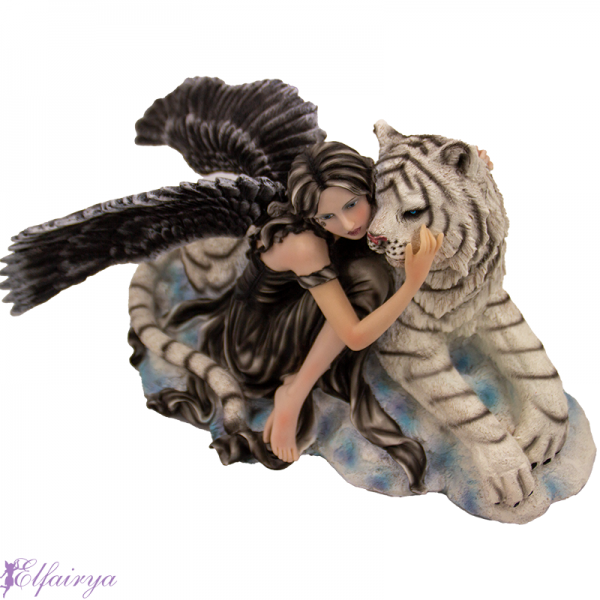 Dark Angel "Tigerada", kuschelt mit Tiger